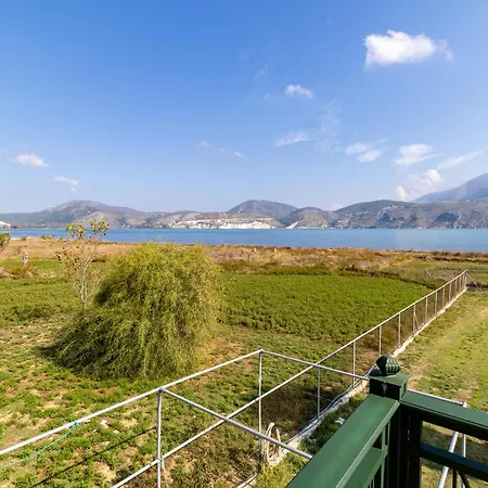 Rania: ευάερη με θέα τη θάλασσα Вилла