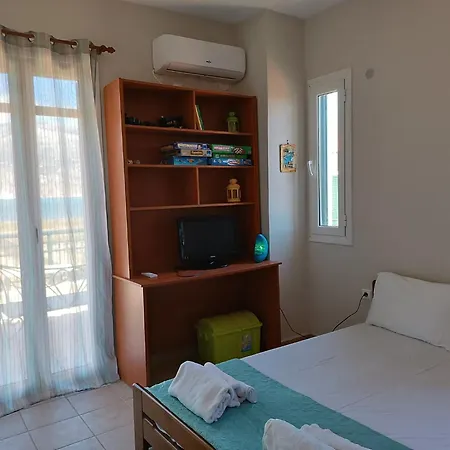 Rania: ευάερη με θέα τη θάλασσα *