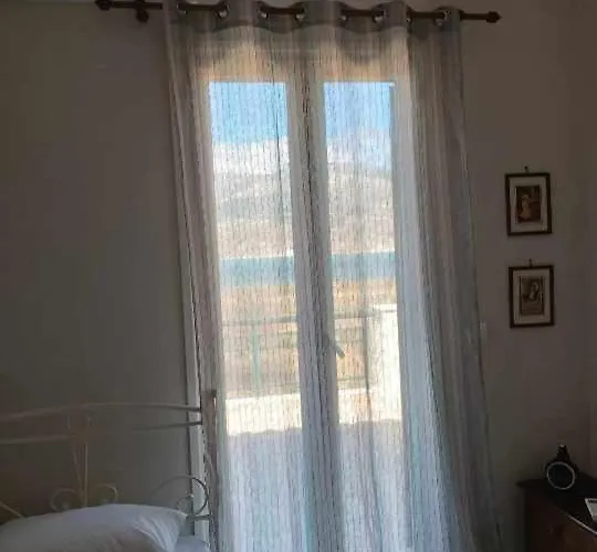 Villa Rania: ευάερη με θέα τη θάλασσα