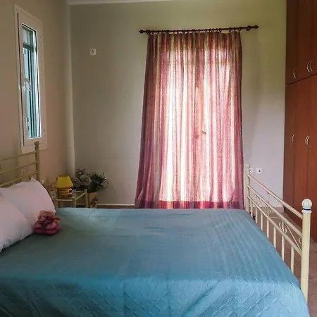 Rania: ευάερη με θέα τη θάλασσα Vila