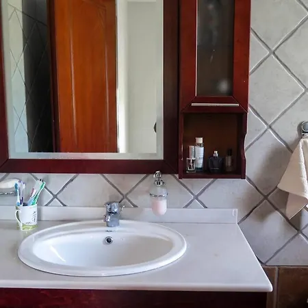 Rania: ευάερη με θέα τη θάλασσα Vila *