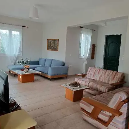 Rania: ευάερη με θέα τη θάλασσα Vila *