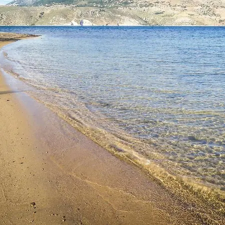 Rania: ευάερη με θέα τη θάλασσα Lixúri