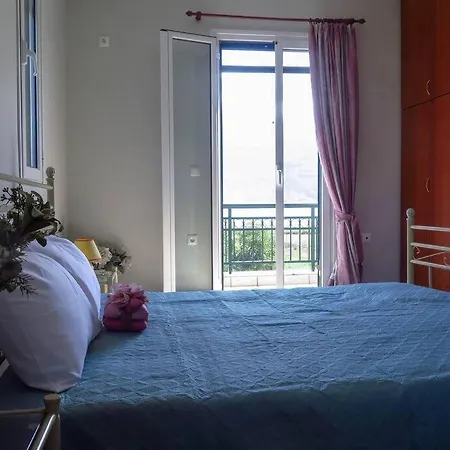 Villa Rania: ευάερη με θέα τη θάλασσα *