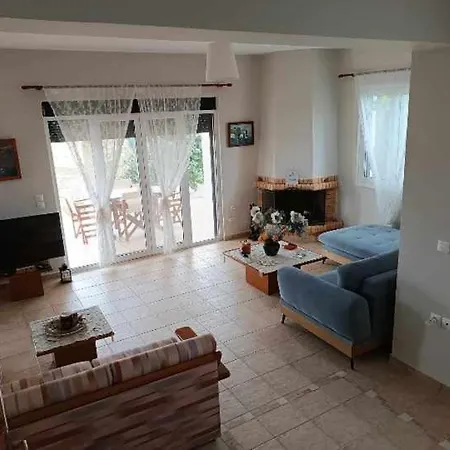 Villa Rania: ευάερη με θέα τη θάλασσα *