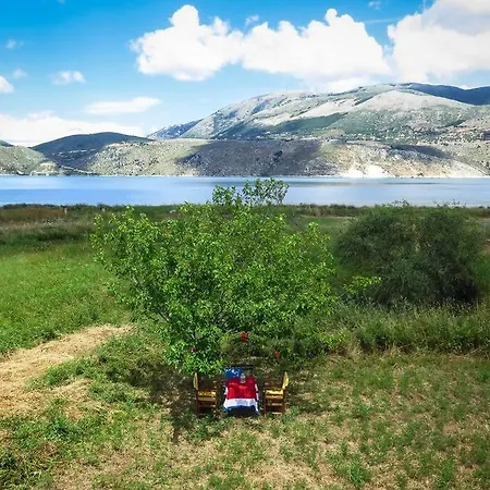 Rania: ευάερη με θέα τη θάλασσα