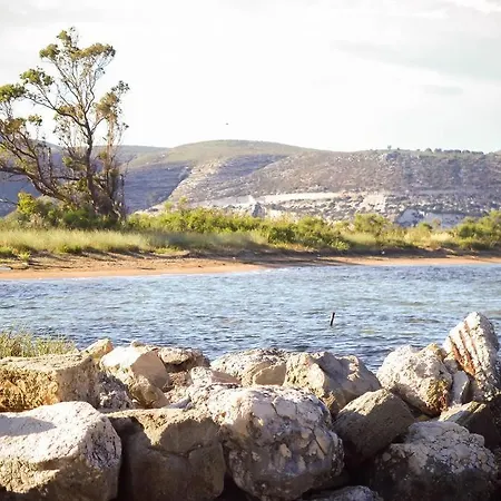 Rania: ευάερη με θέα τη θάλασσα Βίλα Ληξούρι