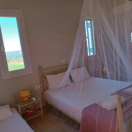 Rania: ευάερη με θέα τη θάλασσα Ληξούρι